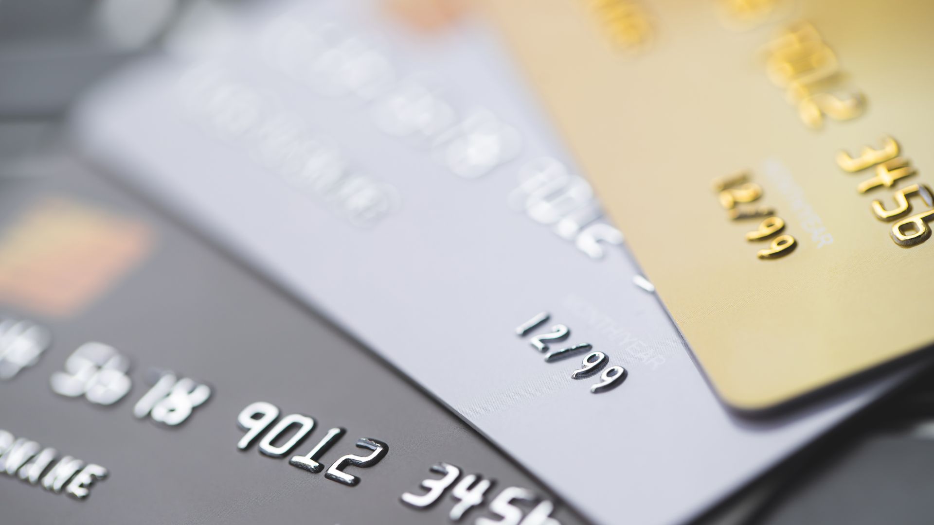 Virtual Cards vs Traditional Credit Cards in Brazil: Which Is Better?